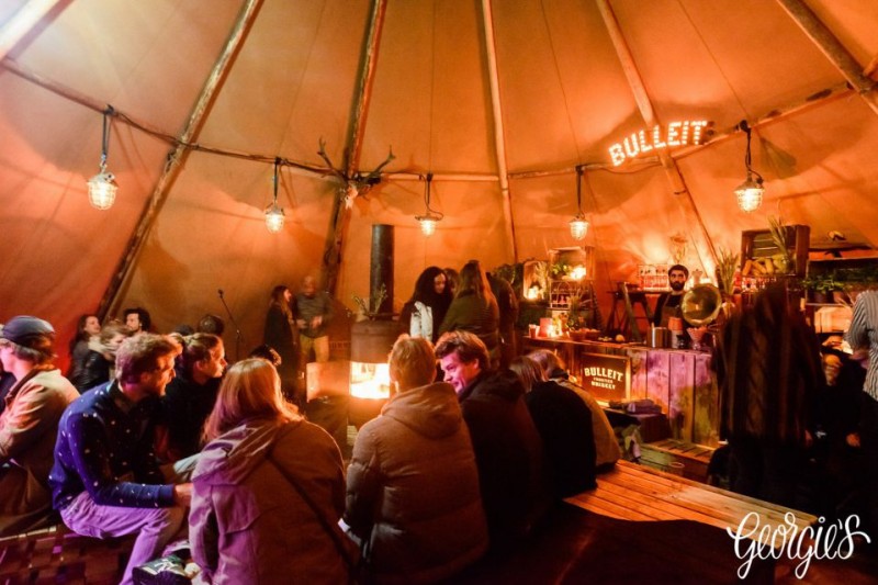 Zweedse Tenten - Festivalbruiloft